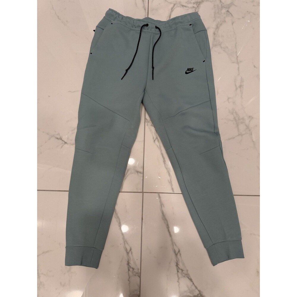 Nike Sportswear Tech Fleece Joggers Pants Cannon Green HV0959-017 $115 Size L